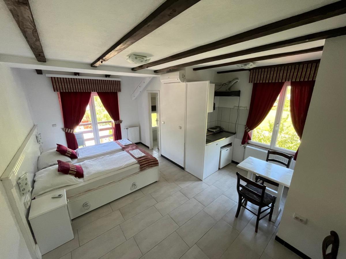 Rooms And Apartments Neron Bihac Lohovo Exteriér fotografie