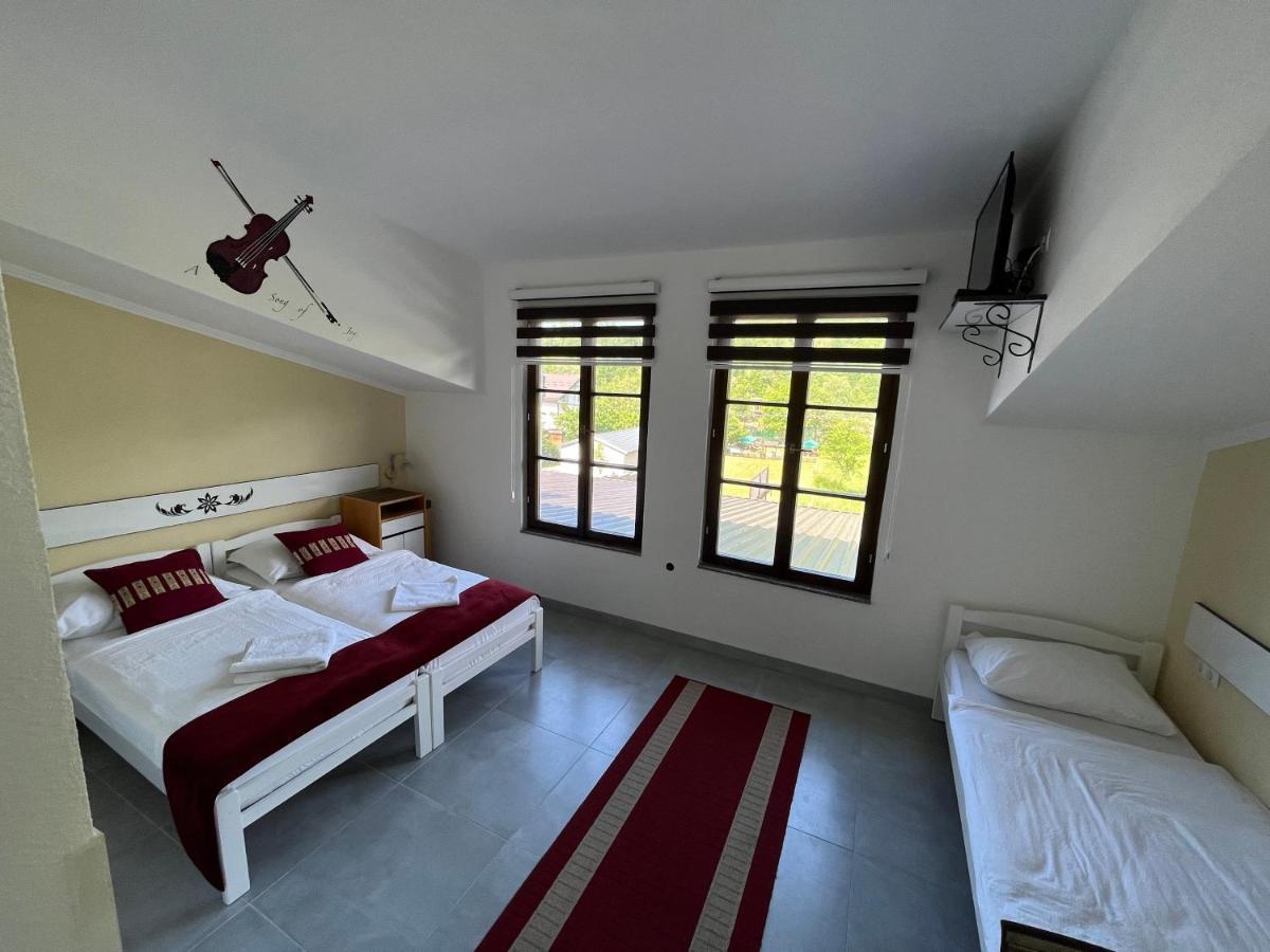 Rooms And Apartments Neron Bihac Lohovo Exteriér fotografie
