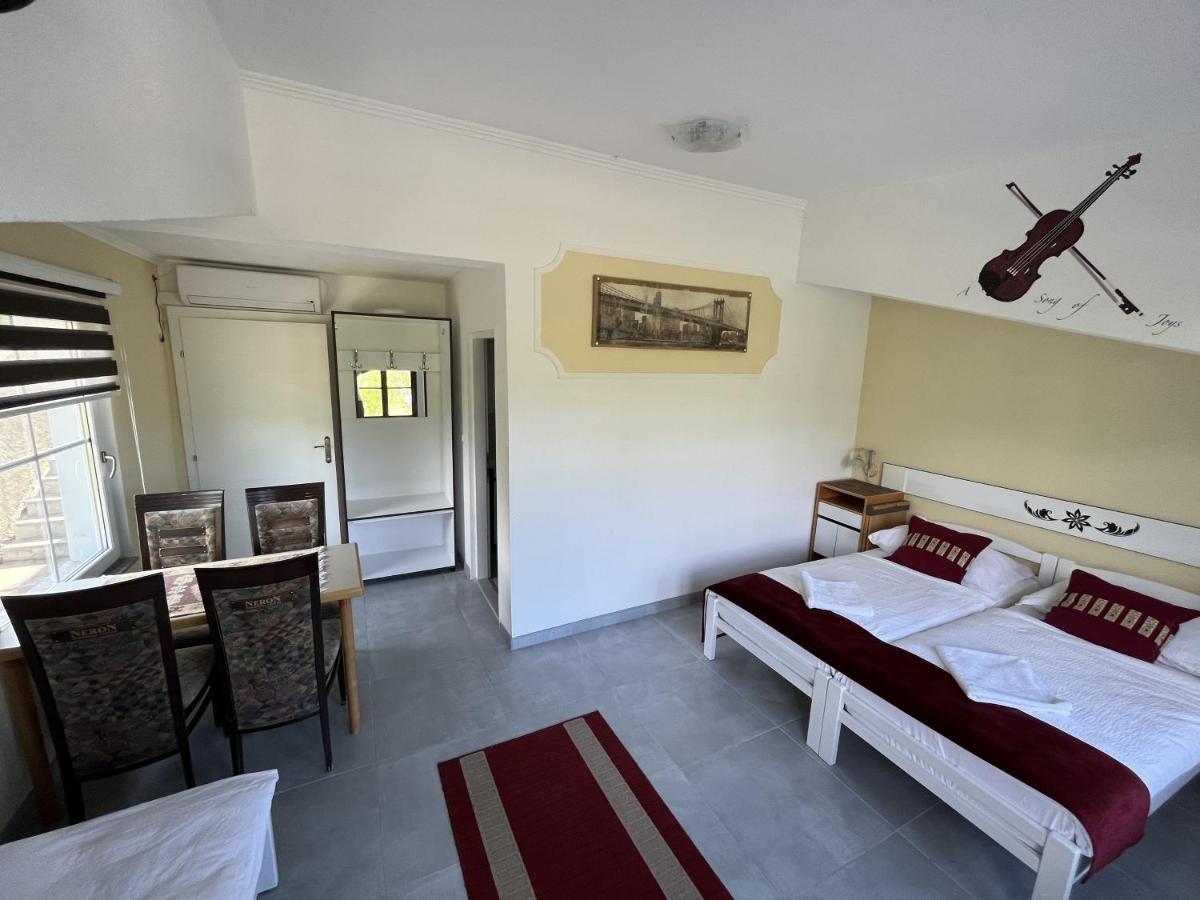 Rooms And Apartments Neron Bihac Lohovo Exteriér fotografie
