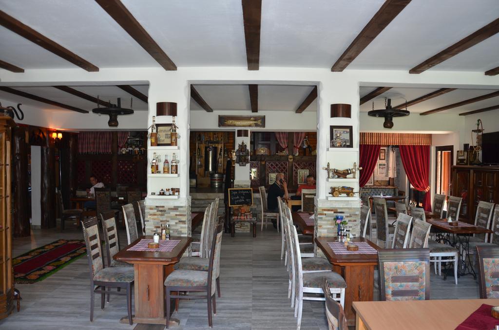Rooms And Apartments Neron Bihac Lohovo Exteriér fotografie